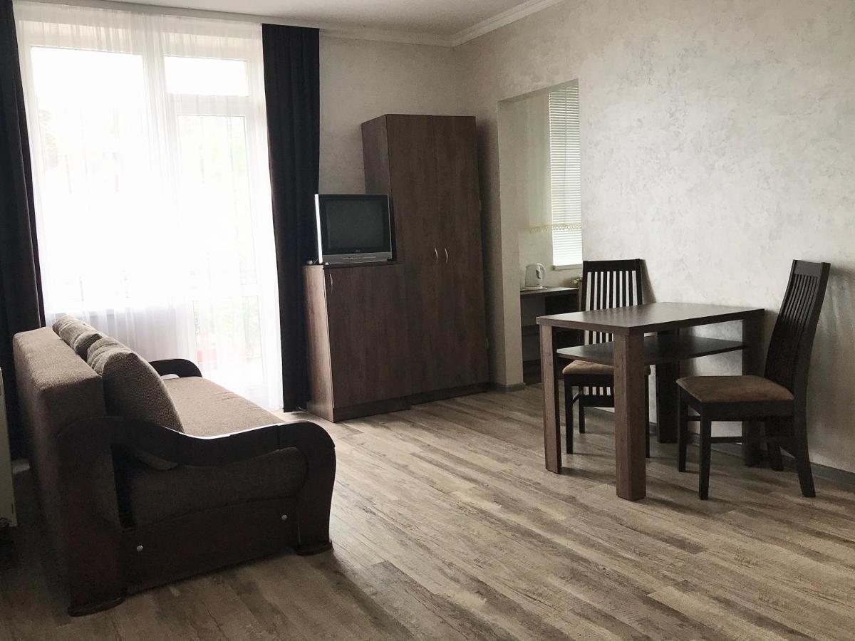 Сімейний номер з душем